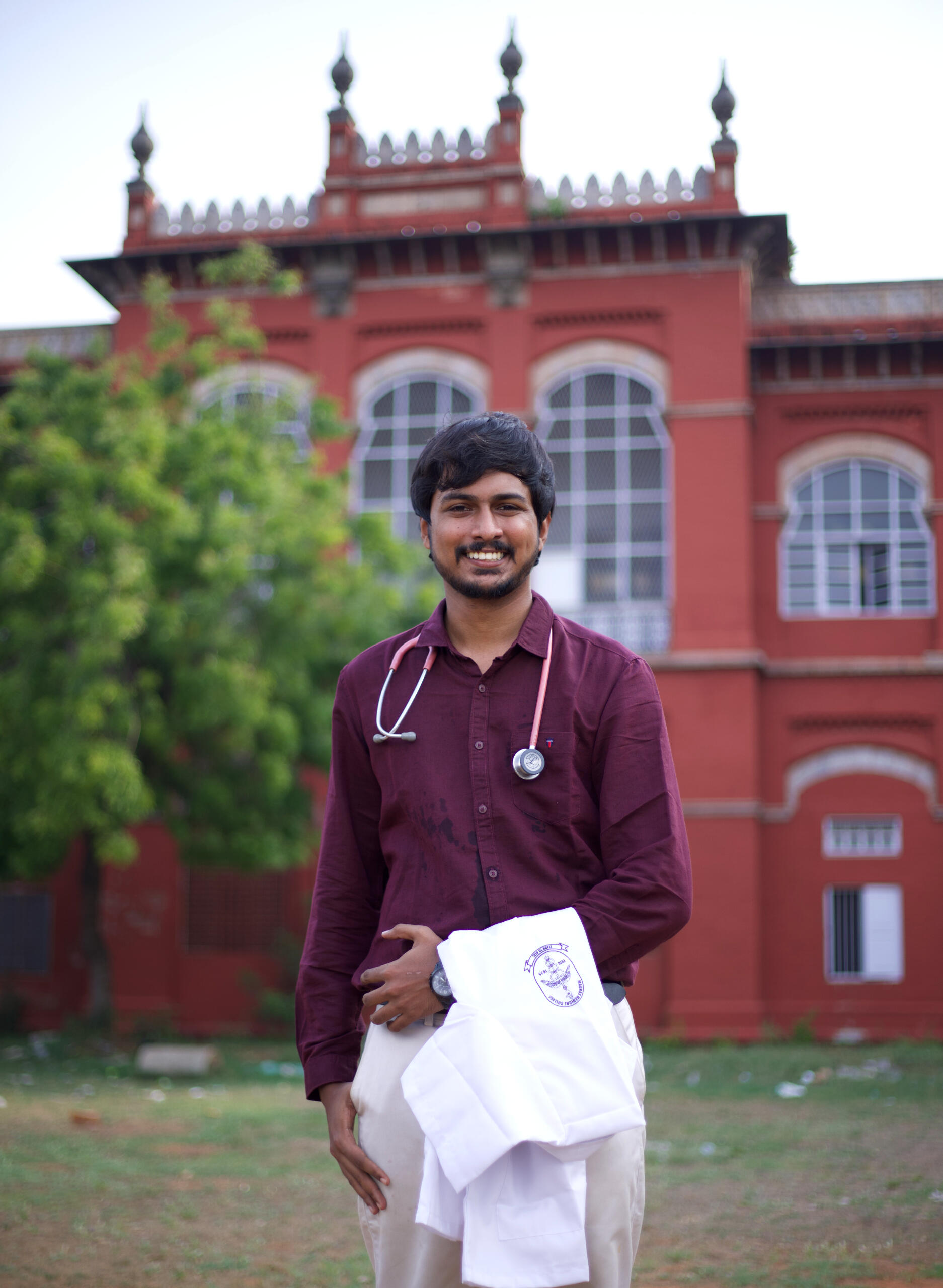 Gurudharshan Rajamani, pregraduation photo in front of the iconic MMC Red Fort.